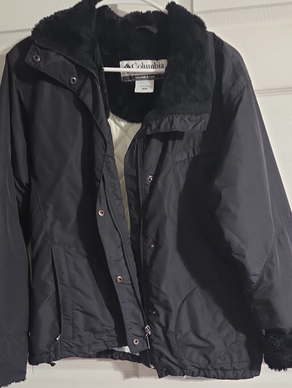 Columbia Women's Black Puffer Jacket with Faux Fur Collar and Sleeves